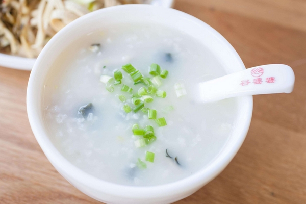 16種上火發(fā)熱吃什么好 上火的癥狀大全 16種上火發(fā)熱吃什么好 上火的癥狀大全