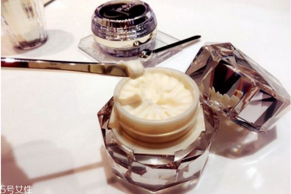 抗皺面霜哪款好 適合干皮的抗皺面霜 抗皺面霜哪款好 適合干皮的抗皺面霜