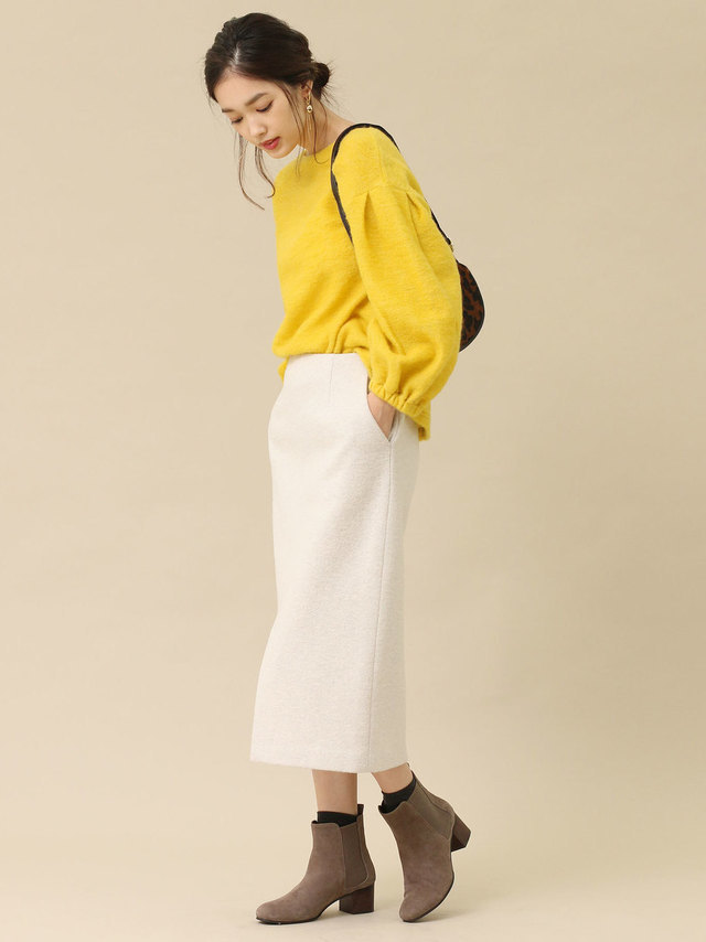 冬天白色裙子搭配什么顏色的上衣好看 冬天白色裙子搭配什么顏色的上衣好看