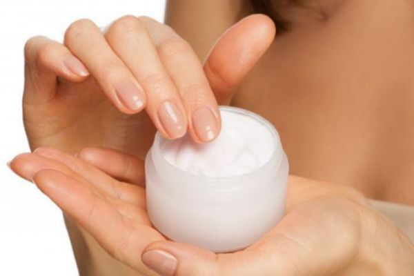 晚上用乳液好還是霜好 乳液和面霜能一起用