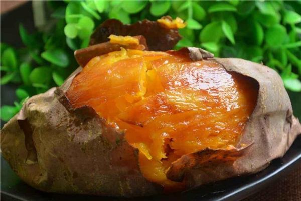 烤紅薯的熱量高嗎 過量食用會(huì)發(fā)胖 烤紅薯的熱量高嗎 過量食用會(huì)發(fā)胖