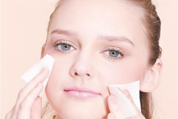 油性皮膚夏季美白秘方 油性皮膚美白的方法