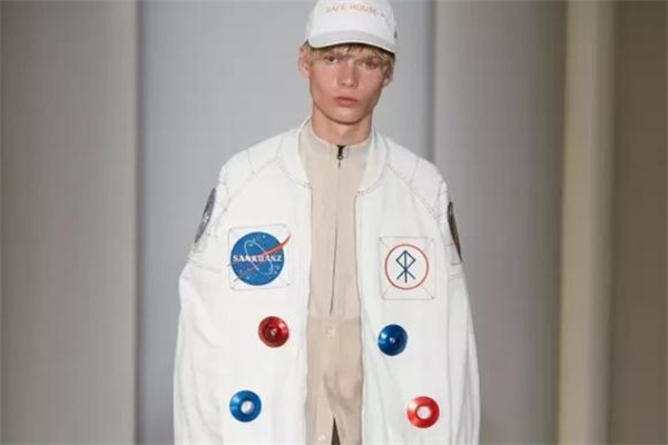 上官喆是怎么火的 國潮設計師的代表 上官喆是怎么火的 國潮設計師的代表