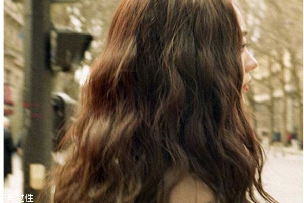 長卷發(fā)適合染什么顏色 長發(fā)卷發(fā)圖片2019最新 長卷發(fā)適合染什么顏色 長發(fā)卷發(fā)圖片2019最新