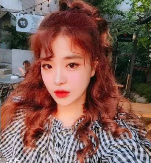 長卷發(fā)適合染什么顏色 長發(fā)卷發(fā)圖片2019最新 長卷發(fā)適合染什么顏色 長發(fā)卷發(fā)圖片2019最新