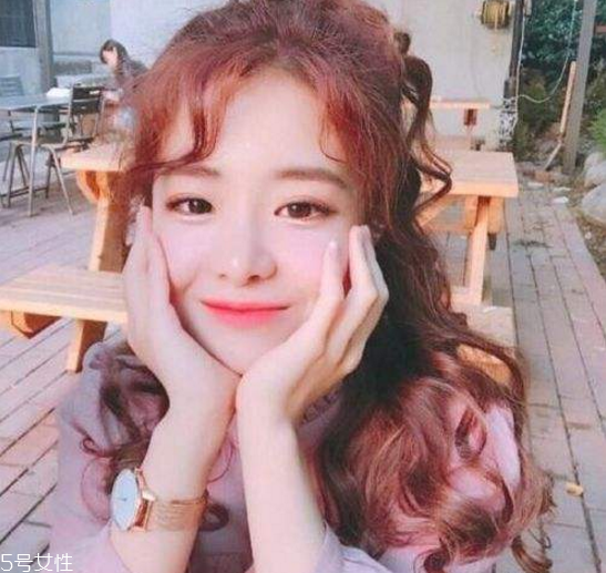 長卷發(fā)適合染什么顏色 長發(fā)卷發(fā)圖片2019最新 長卷發(fā)適合染什么顏色 長發(fā)卷發(fā)圖片2019最新