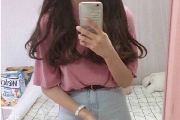 微卷長發(fā)發(fā)型 女生微卷長發(fā)圖片 微卷長發(fā)發(fā)型 女生微卷長發(fā)圖片