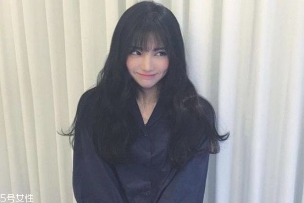 微卷長發(fā)發(fā)型 女生微卷長發(fā)圖片 微卷長發(fā)發(fā)型 女生微卷長發(fā)圖片