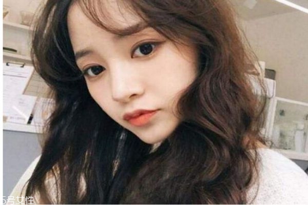 好看的長(zhǎng)卷發(fā)發(fā)型圖片 蛋糕卷發(fā)型 好看的長(zhǎng)卷發(fā)發(fā)型圖片 蛋糕卷發(fā)型