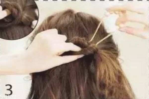 長(zhǎng)卷發(fā)怎么編發(fā)好看 長(zhǎng)卷發(fā)扎發(fā)教程 長(zhǎng)卷發(fā)怎么編發(fā)好看 長(zhǎng)卷發(fā)扎發(fā)教程