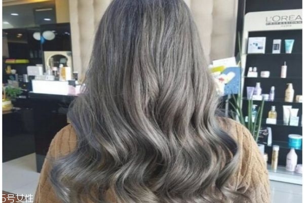 長卷發(fā)發(fā)型背影圖片 學生長卷發(fā)發(fā)型圖片 長卷發(fā)發(fā)型背影圖片 學生長卷發(fā)發(fā)型圖片