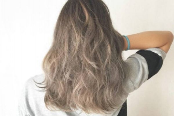 微卷長發(fā)發(fā)型 女生微卷長發(fā)圖片 微卷長發(fā)發(fā)型 女生微卷長發(fā)圖片