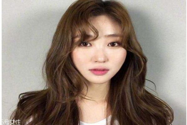 好看的長(zhǎng)卷發(fā)發(fā)型圖片 蛋糕卷發(fā)型 好看的長(zhǎng)卷發(fā)發(fā)型圖片 蛋糕卷發(fā)型