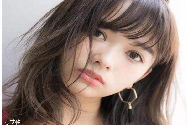 好看的長(zhǎng)卷發(fā)發(fā)型圖片 蛋糕卷發(fā)型 好看的長(zhǎng)卷發(fā)發(fā)型圖片 蛋糕卷發(fā)型