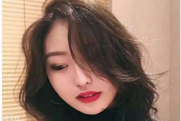 好看的長(zhǎng)卷發(fā)發(fā)型圖片 蛋糕卷發(fā)型 好看的長(zhǎng)卷發(fā)發(fā)型圖片 蛋糕卷發(fā)型