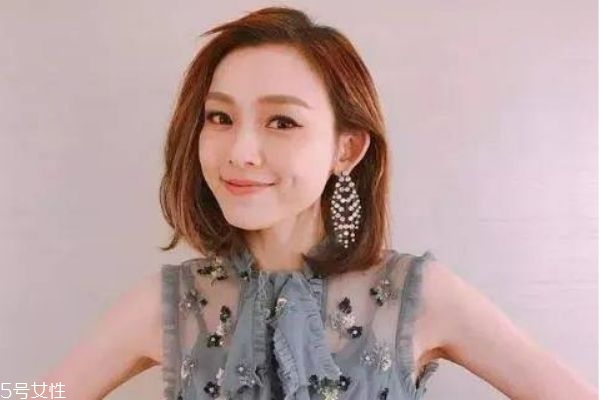 長寬臉適合什么發(fā)型 長寬臉女生適合的發(fā)型 長寬臉適合什么發(fā)型 長寬臉女生適合的發(fā)型