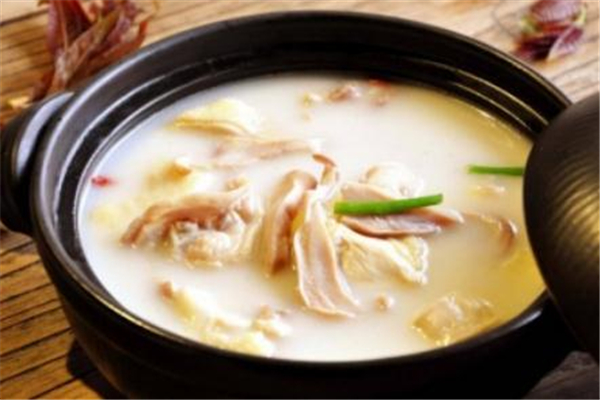 豬肚雞可以放黑胡椒嗎 會(huì)影響顏色 豬肚雞可以放黑胡椒嗎 會(huì)影響顏色