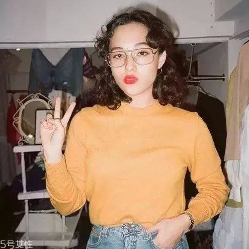 長卷發(fā)怎么扎好看圖解 長卷發(fā)扎法步驟 長卷發(fā)怎么扎好看圖解 長卷發(fā)扎法步驟