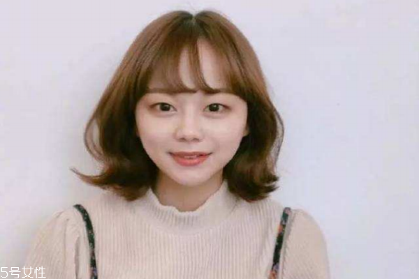 長寬臉適合什么發(fā)型 長寬臉女生適合的發(fā)型 長寬臉適合什么發(fā)型 長寬臉女生適合的發(fā)型