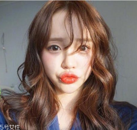 2019年流行什么卷發(fā) 2019年流行的長發(fā)波浪卷 2019年流行什么卷發(fā) 2019年流行的長發(fā)波浪卷