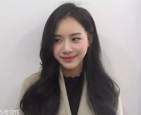 2019年流行什么卷發(fā) 2019年流行的長發(fā)波浪卷 2019年流行什么卷發(fā) 2019年流行的長發(fā)波浪卷