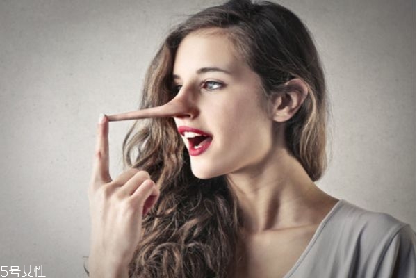 鼻子常常一邊通一邊不通？