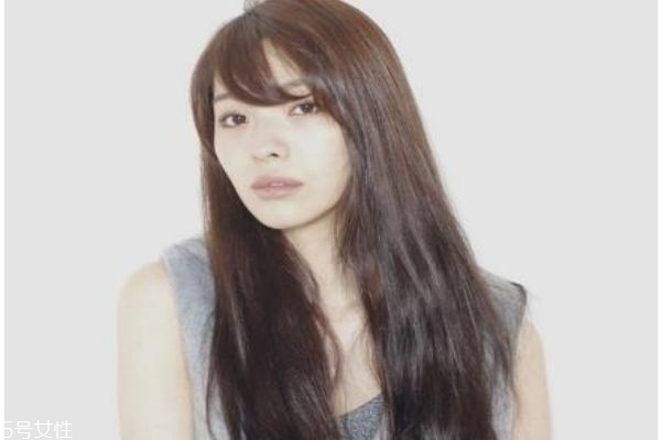 長寬臉適合什么發(fā)型 長寬臉女生適合的發(fā)型 長寬臉適合什么發(fā)型 長寬臉女生適合的發(fā)型