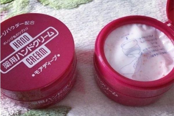 什么護手霜最補水 哪種護手霜最滋潤 什么護手霜最補水 哪種護手霜最滋潤