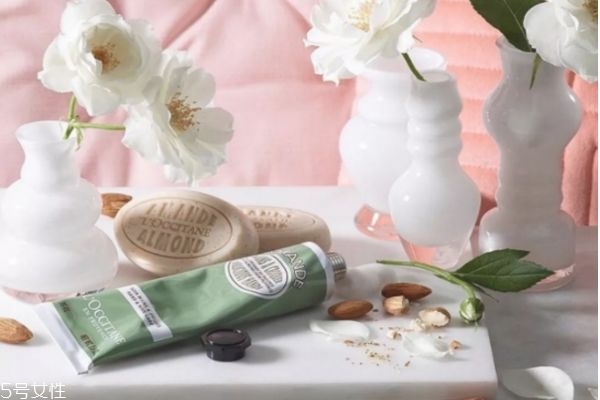 清爽型護(hù)手霜有哪些 滋潤(rùn)卻不油膩的護(hù)手霜安利 清爽型護(hù)手霜有哪些 滋潤(rùn)卻不油膩的護(hù)手霜安利