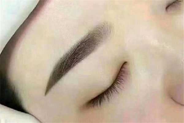 紋眉和繡眉的區(qū)別有哪些 紋眉和繡眉的區(qū)別有哪些