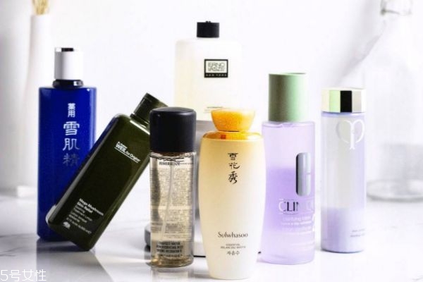 化妝水濕敷的作用 濕敷有什么需要注意的 化妝水濕敷的作用 濕敷有什么需要注意的