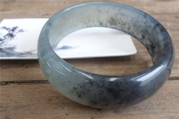 青花玉手鐲價格 和品質(zhì)有關(guān) 青花玉手鐲價格 和品質(zhì)有關(guān)