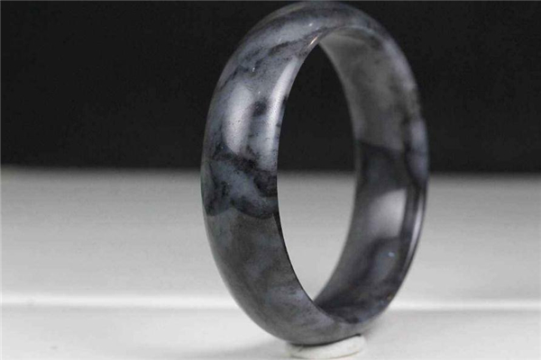 青花玉怎么鑒別 用這些方法 青花玉怎么鑒別 用這些方法