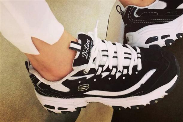 斯凱奇和耐克哪個(gè)好 后者更加專業(yè) 斯凱奇和耐克哪個(gè)好 后者更加專業(yè)