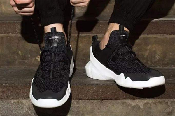 斯凱奇和新百倫哪個(gè)好 品牌優(yōu)勢(shì)不同 斯凱奇和新百倫哪個(gè)好 品牌優(yōu)勢(shì)不同