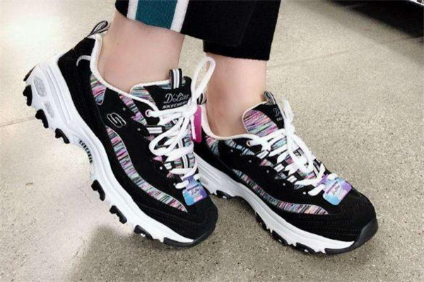 斯凱奇和亞瑟士哪個(gè)好 兩者側(cè)重點(diǎn)不同 斯凱奇和亞瑟士哪個(gè)好 兩者側(cè)重點(diǎn)不同