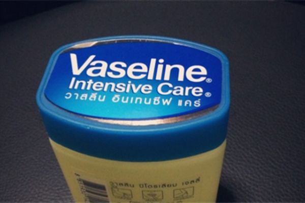 凡士林的作用有哪些 凡士林的作用與用途