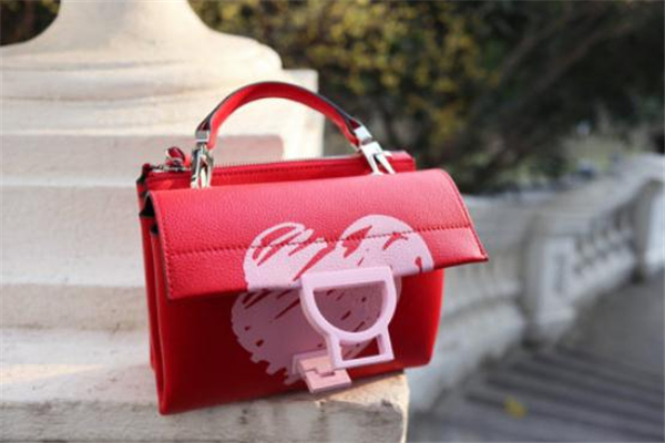 2019coccinelle情人節(jié)限定包包尺寸 夢幻甜美愛情 2019coccinelle情人節(jié)限定包包尺寸 夢幻甜美愛情