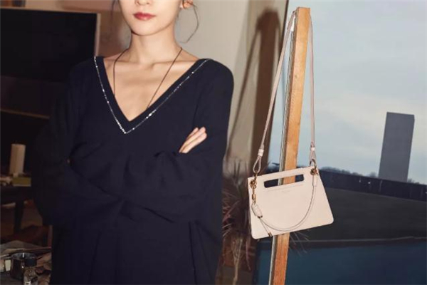 2019紀(jì)梵希情人節(jié)限定包包價(jià)格 粉嫩少女心