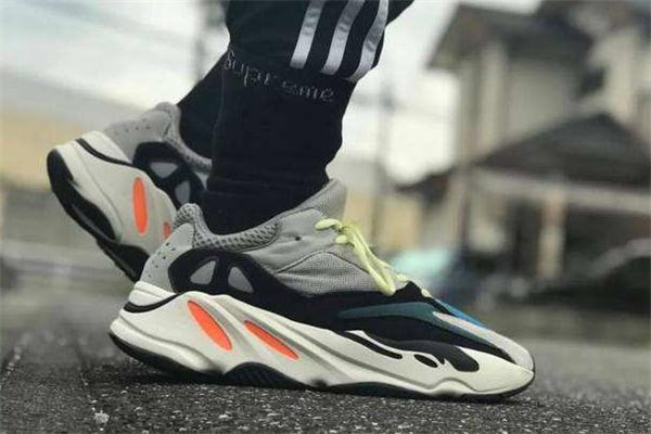 yeezy 700買小了怎么辦 這樣來(lái)處理