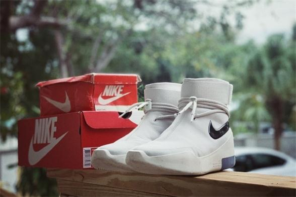 nike air fear of god 1偏碼嗎 碼數比較正常
