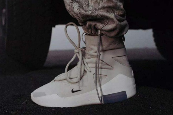 nike air fear of god 1偏碼嗎 碼數比較正常
