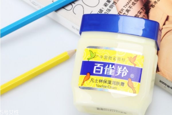 百雀羚凡士林保濕潤(rùn)膚露有什么作用 平價(jià)倩碧小黃油 百雀羚凡士林保濕潤(rùn)膚露有什么作用 平價(jià)倩碧小黃油