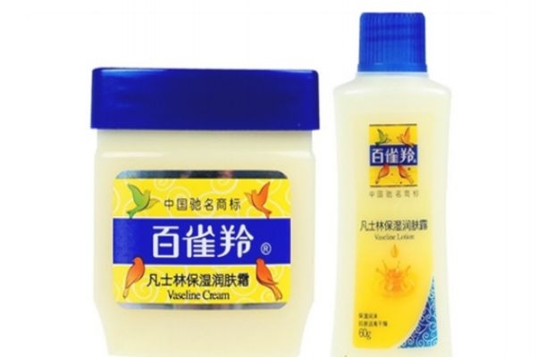 百雀羚凡士林保濕潤(rùn)膚露有什么作用 平價(jià)倩碧小黃油 百雀羚凡士林保濕潤(rùn)膚露有什么作用 平價(jià)倩碧小黃油