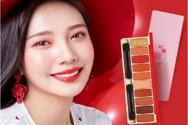 伊蒂之屋玩轉(zhuǎn)色彩多色眼影盤(pán)怎么用 伊蒂之屋眼影教程 伊蒂之屋玩轉(zhuǎn)色彩多色眼影盤(pán)怎么用 伊蒂之屋眼影教程