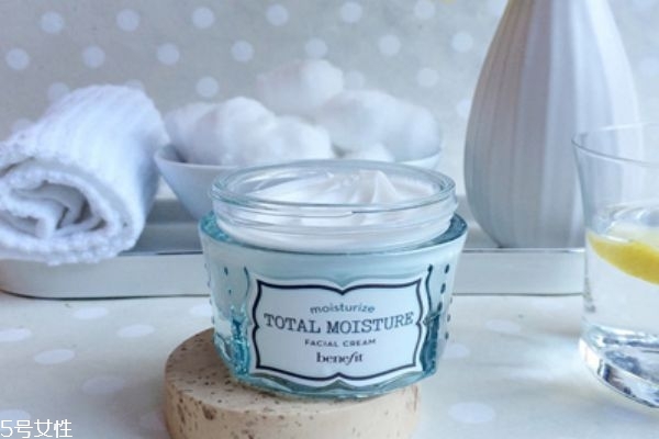 貝玲妃有哪些明星產品 貝玲妃適合什么年齡