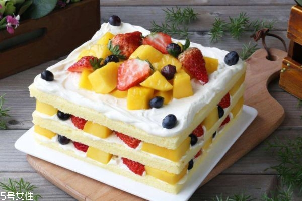 產(chǎn)后月子里過(guò)生日能吃蛋糕嗎 產(chǎn)后月子里過(guò)生日能吃蛋糕嗎