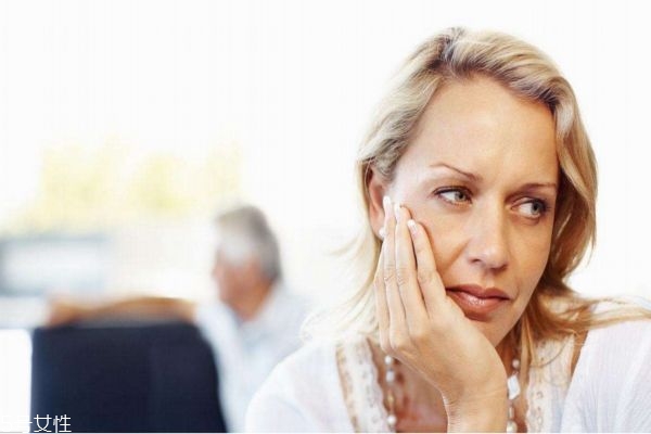女性更年期癥狀怎么辦 女性更年期癥狀怎么辦