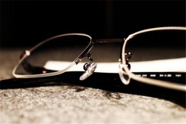 萬(wàn)寶龍眼鏡什么檔次 奢侈品價(jià)位 萬(wàn)寶龍眼鏡什么檔次 奢侈品價(jià)位