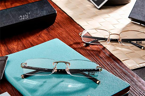 萬寶龍眼鏡怎么樣 德國(guó)經(jīng)典品牌 萬寶龍眼鏡怎么樣 德國(guó)經(jīng)典品牌